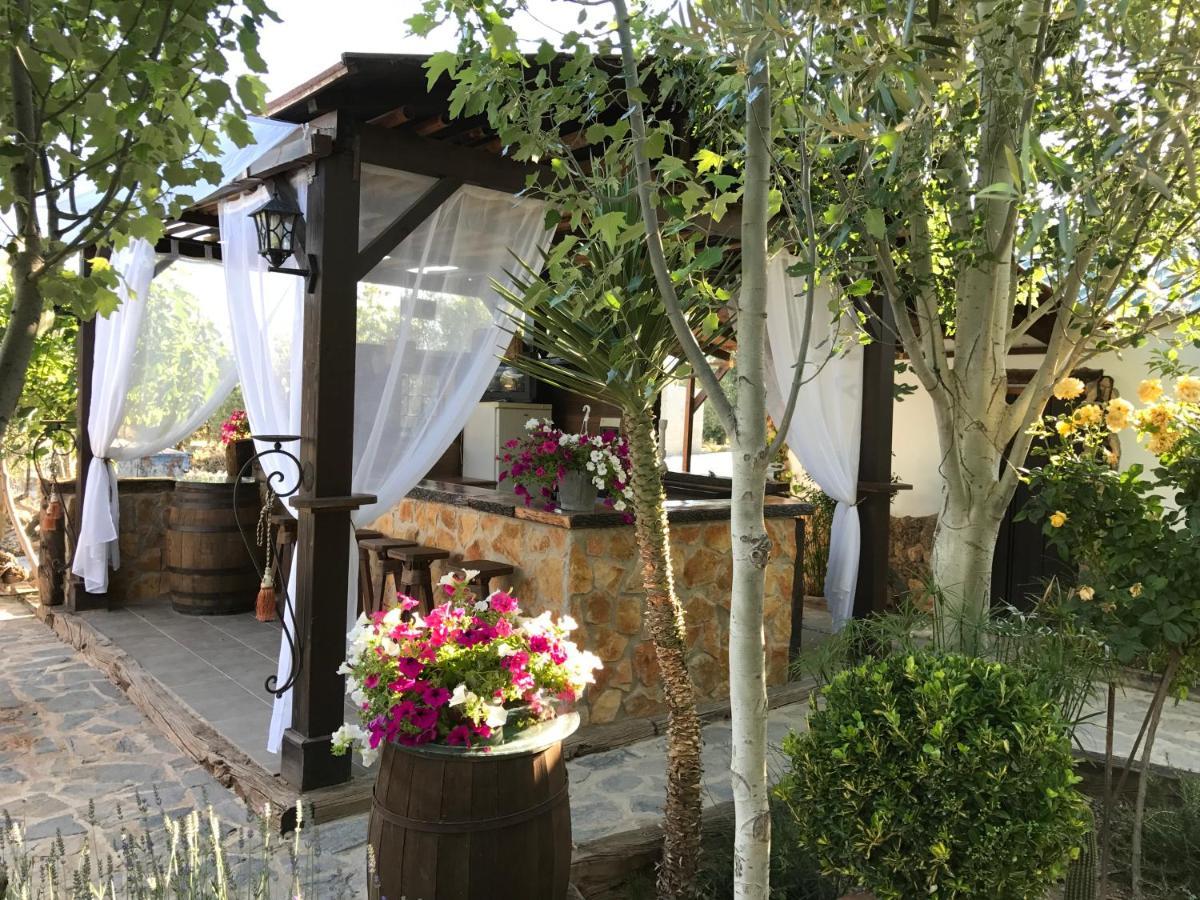 Cortijo Bustamante Guest House Baza Exterior foto
